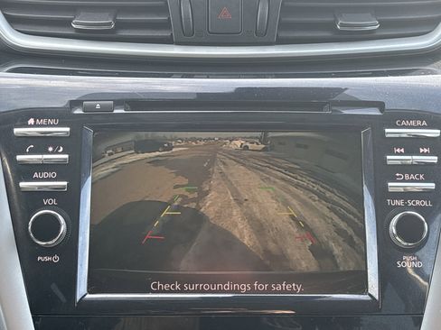 Used 2020 Nissan Murano SV image 16