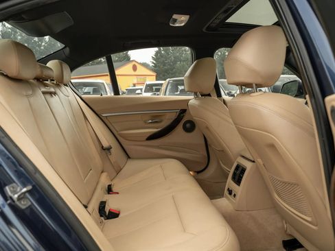 Used 2016 BMW 340i Sedan RWD image 11