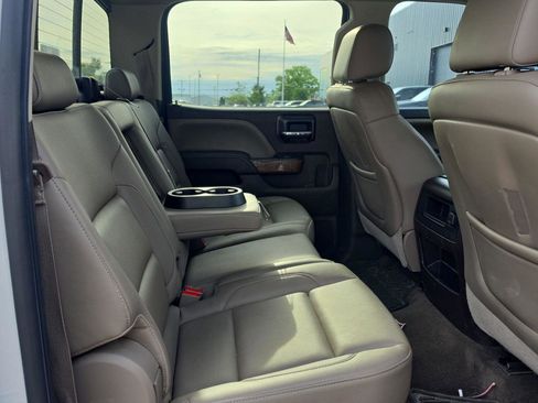 Used 2014 GMC Sierra 1500 SLT w/ SLT Crew Cab Value Package AWD/4WD image 10