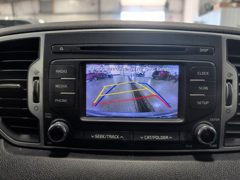 Used 2019 Kia Sportage LX AWD/4WD image 13