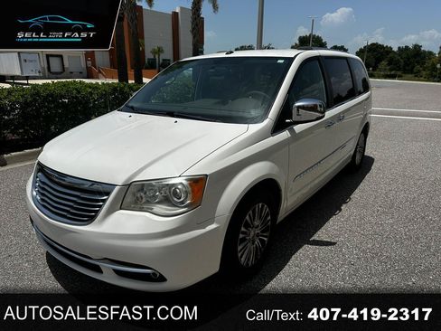 Used 2011 Chrysler Town & Country Limited FWD image 1
