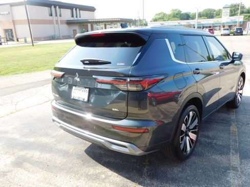 Used 2025 Mitsubishi Outlander SEL image 7