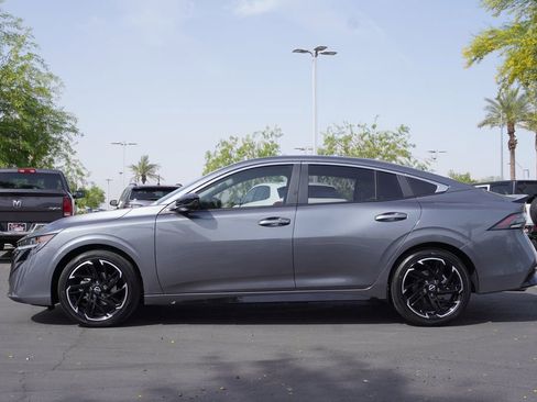 New 2026 Nissan Sentra SR w/ Floor Mat Package FWD image 2