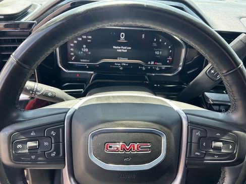 Used 2025 GMC Sierra 1500 SLT AWD/4WD image 17