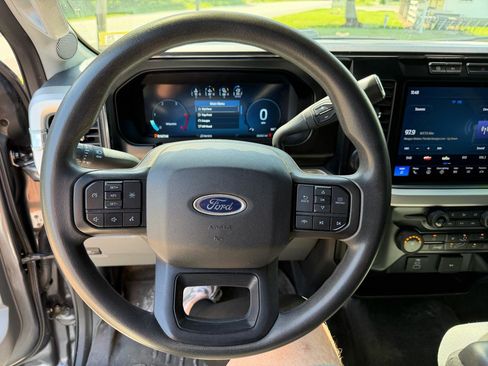 Used 2023 Ford F250 XLT w/ XLT Premium Package AWD/4WD image 27