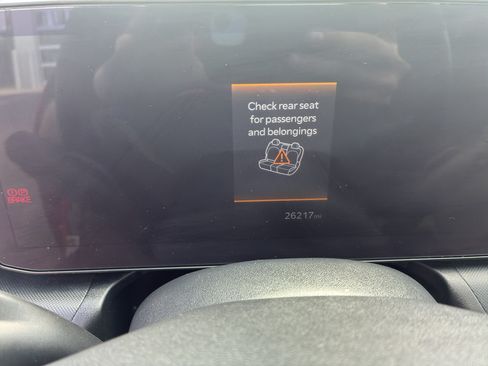 Used 2025 Kia K4 FWD image 19