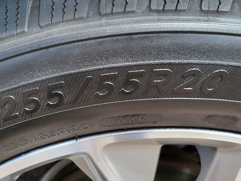 Used 2020 Chevrolet Traverse Premier w/ LPO, Floor Liner Package FWD image 18