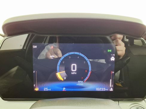 Used 2025 Chevrolet Trax LT w/ Driver Confidence Package FWD image 25