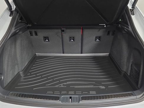 New 2025 Porsche Macan image 25