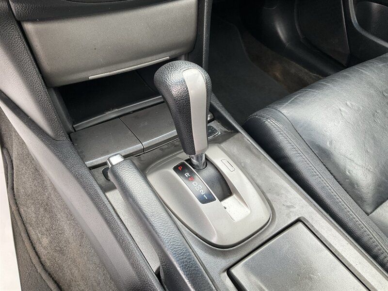 Used 2011 Honda Accord EX-L image 25