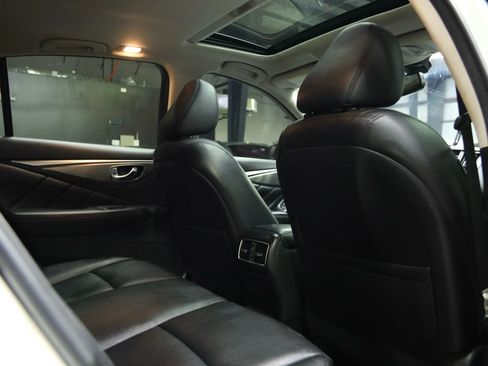 Used 2017 INFINITI Q50 2.0t w/ Moonroof Package image 30