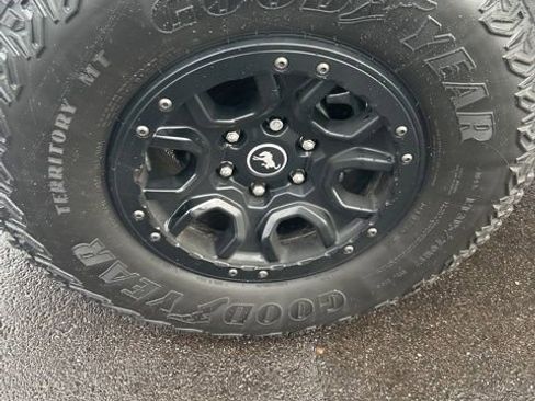 Used 2023 Ford Bronco Wildtrak image 7