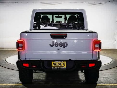 Used 2020 Jeep Gladiator Rubicon image 8