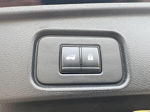 Certified 2024 Nissan Pathfinder SL w/ SL Premium Package AWD/4WD image 14
