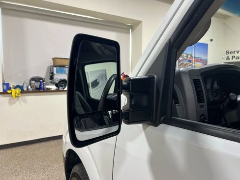 Used 2017 Nissan NV 2500 SV w/ Technology Package image 28