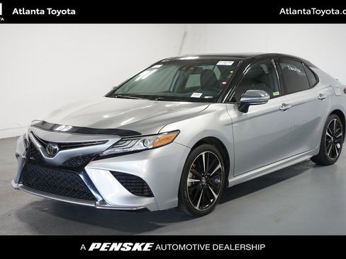 Used 2019 Toyota Camry XSE image 1
