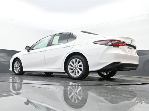 Used 2023 Toyota Camry LE image 24