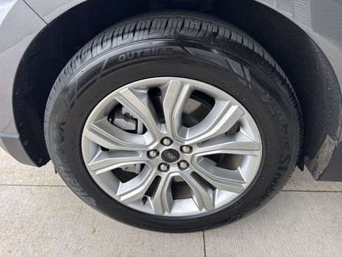 Used 2023 Ford Edge Titanium AWD/4WD image 18