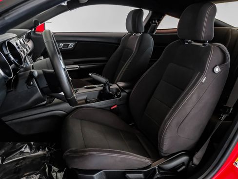 Used 2016 Ford Mustang V6 Coupe 2D image 26