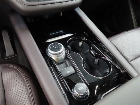 Used 2025 Ford Explorer Platinum image 51