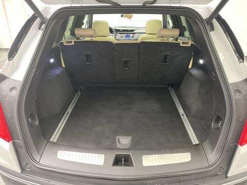 Used 2017 Cadillac XT5 Luxury w/ Driver Awareness Package image 31