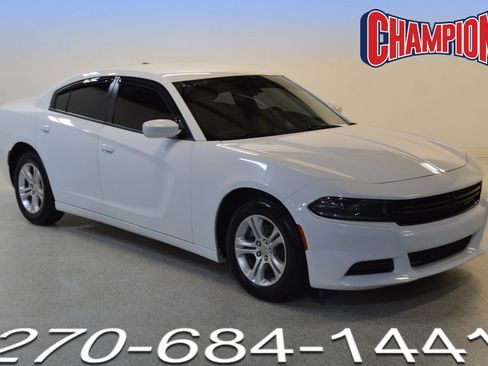 Used 2022 Dodge Charger SXT image 1