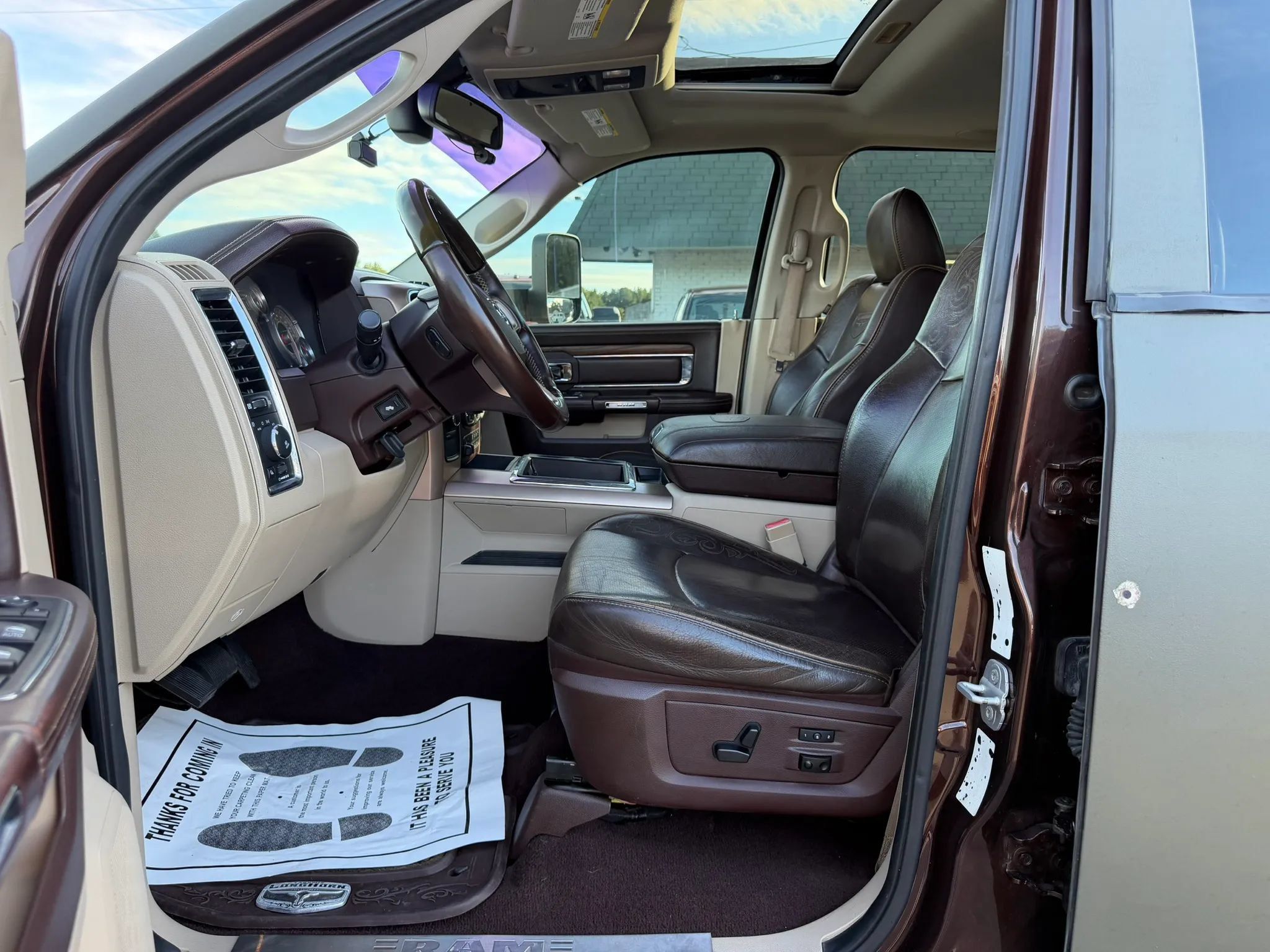 Used 2014 RAM 3500 Laramie Longhorn AWD/4WD image 10