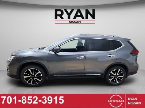 Used 2018 Nissan Rogue SL w/ Premium Package AWD/4WD image 3