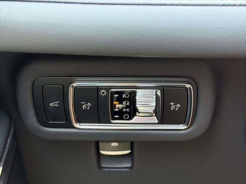 Used 2026 Lincoln Nautilus Premier w/ Equipment Group 102A AWD/4WD image 22