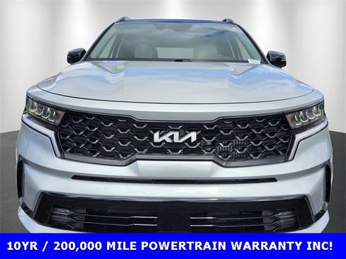 Used 2022 Kia Sorento EX w/ Panoramic Sunroof Package image 7