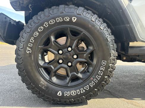 Used 2022 Jeep Wrangler Sport image 34