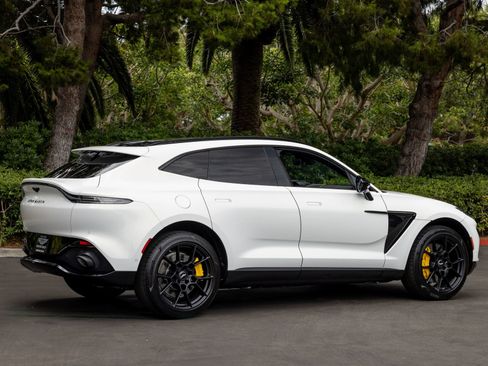 Used 2021 Aston Martin DBX AWD/4WD image 3
