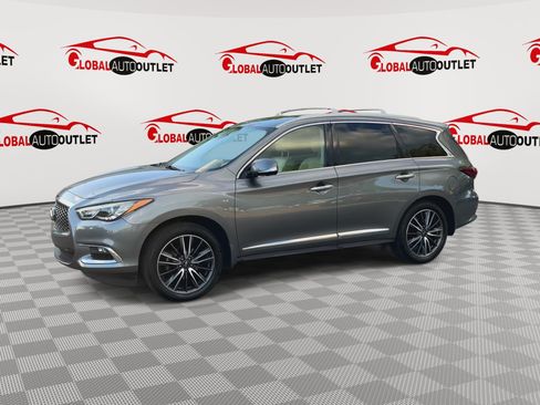 Used 2020 INFINITI QX60 Luxe w/ Sensory Package FWD image 4