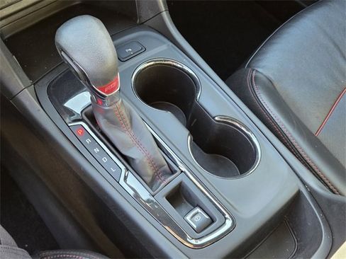 Used 2022 Chevrolet Equinox RS w/ RS Leather Package image 23