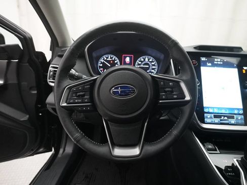 Certified 2025 Subaru Outback Limited AWD/4WD image 4