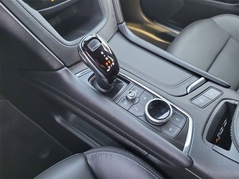 Used 2025 Cadillac XT5 Premium Luxury image 16