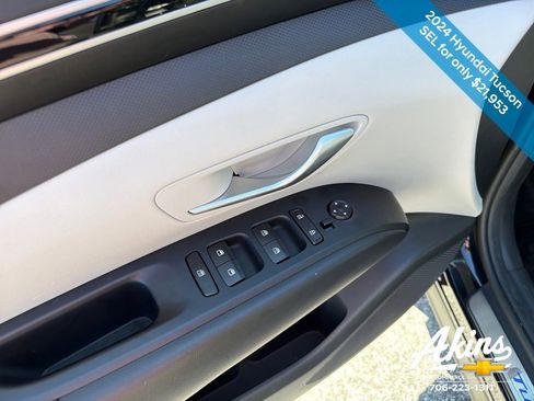 Used 2024 Hyundai Tucson SEL FWD image 16