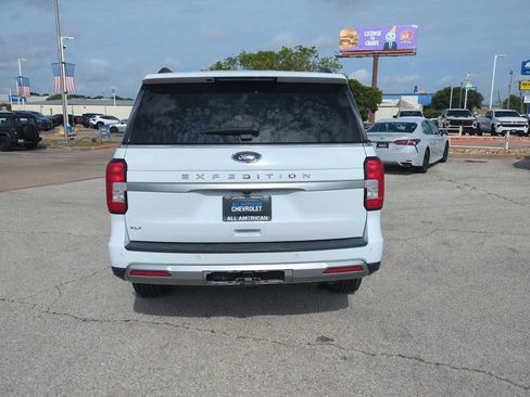 Used 2024 Ford Expedition XLT RWD image 7
