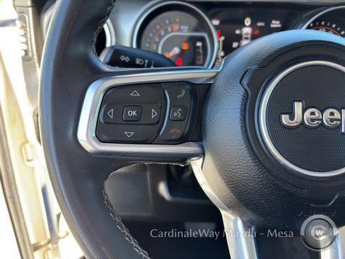 Used 2023 Jeep Gladiator Overland image 27