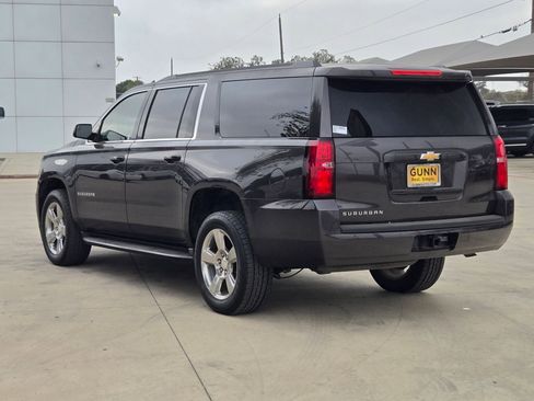Used 2017 Chevrolet Suburban LS image 5