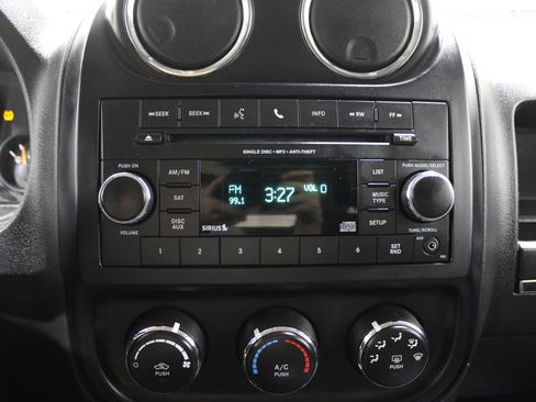 Used 2017 Jeep Patriot Sport image 11