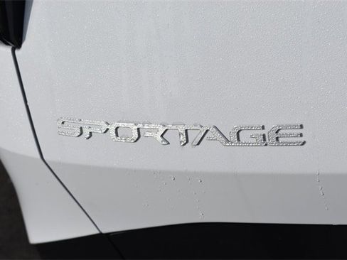 New 2026 Kia Sportage LX image 16