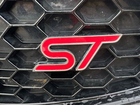 Used 2017 Ford Focus ST image 57