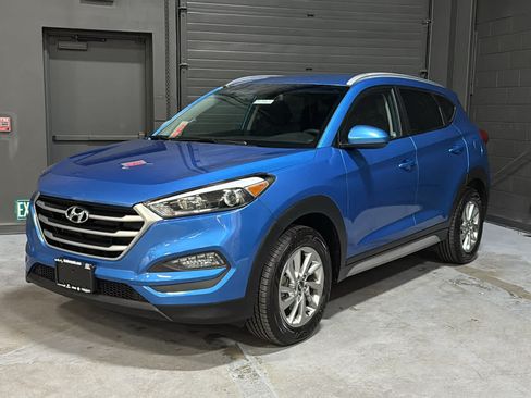 Used 2017 Hyundai Tucson SE w/ SE Popular Package 02 AWD/4WD image 3