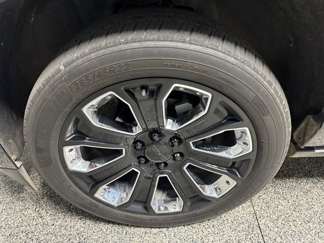 Used 2019 GMC Yukon Denali w/ Denali Ultimate Package AWD/4WD image 3