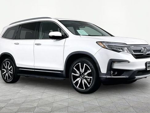 Used 2020 Honda Pilot Touring image 3