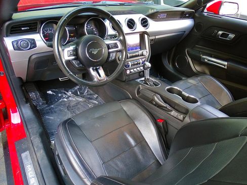 Used 2020 Ford Mustang GT Premium RWD image 19