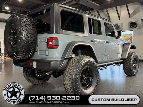 Used 2025 Jeep Wrangler Unlimited Rubicon 4xe w/ Convenience Group AWD/4WD image 13