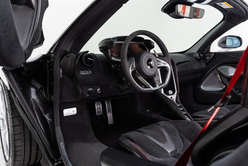 Used 2024 McLaren 750S Spider RWD image 87