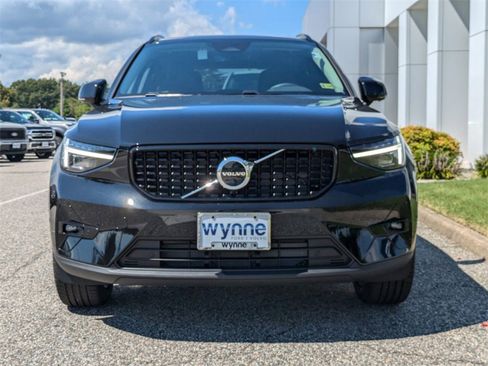 New 2025 Volvo XC40 B5 Plus w/ Protection Package Premier image 9